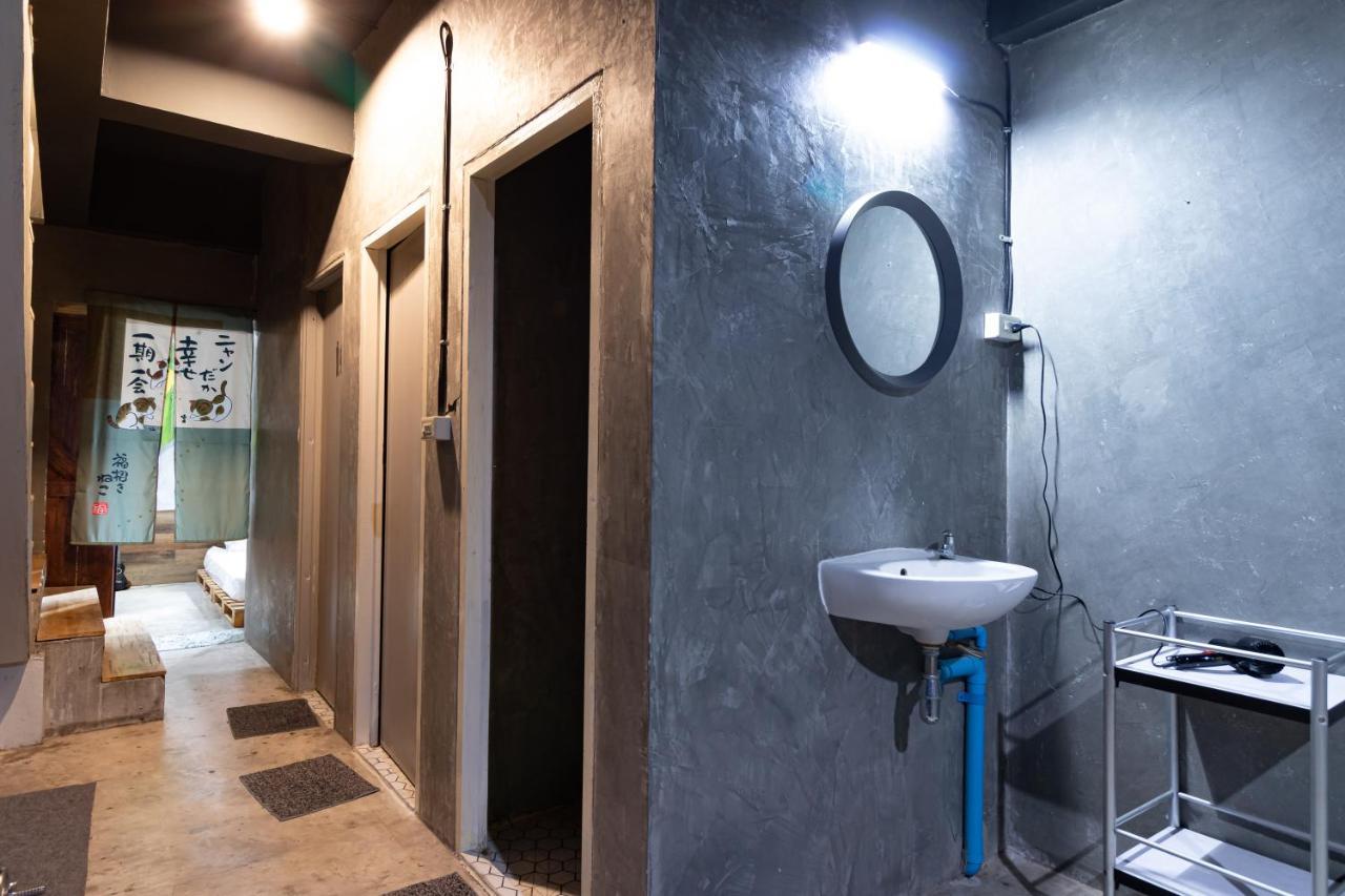 The Beds Ever Hostel (Adults Only) Banguecoque Exterior foto