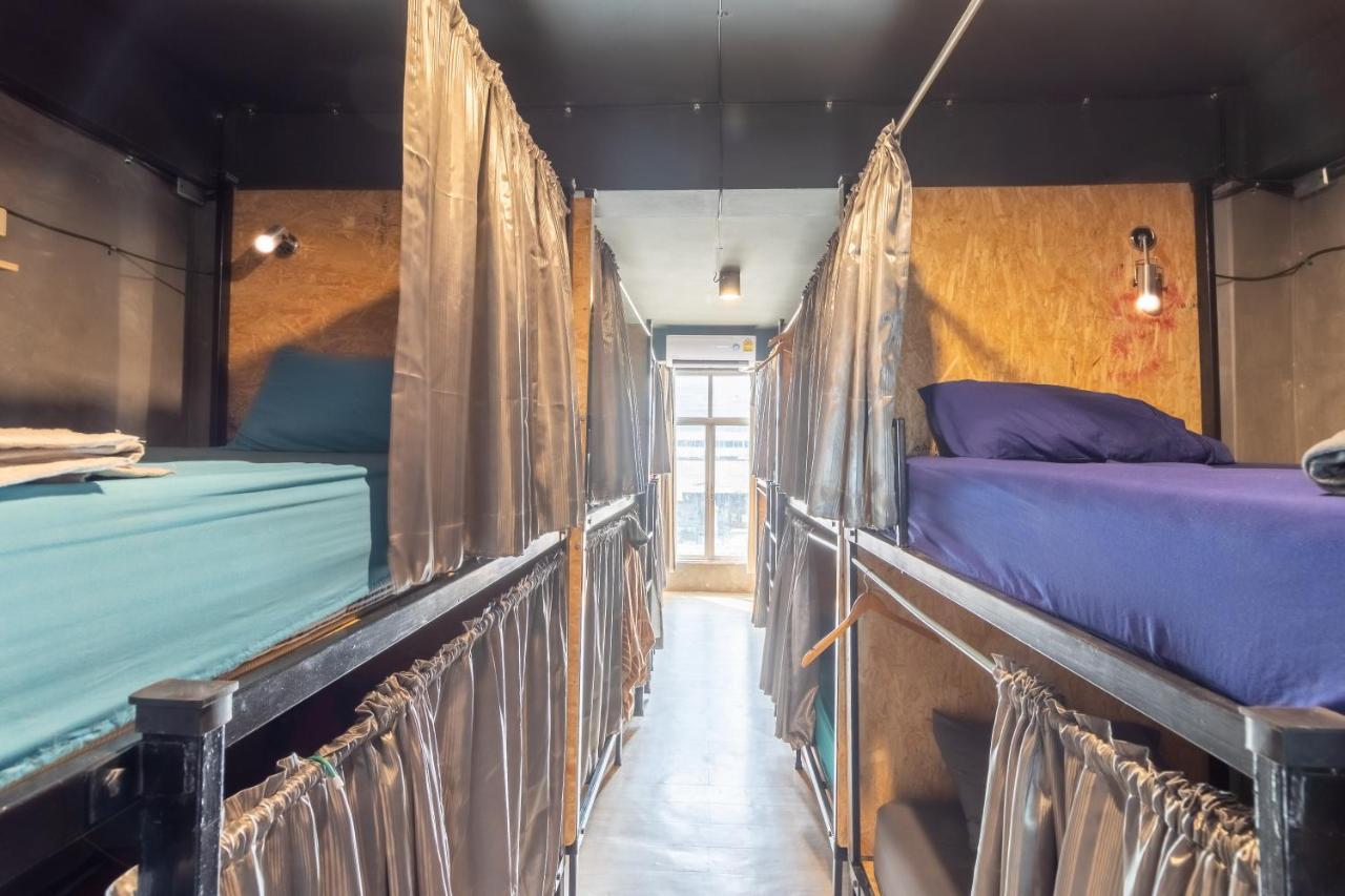 The Beds Ever Hostel (Adults Only) Banguecoque Exterior foto