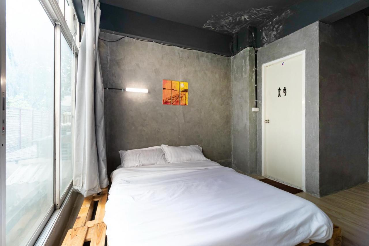The Beds Ever Hostel (Adults Only) Banguecoque Exterior foto