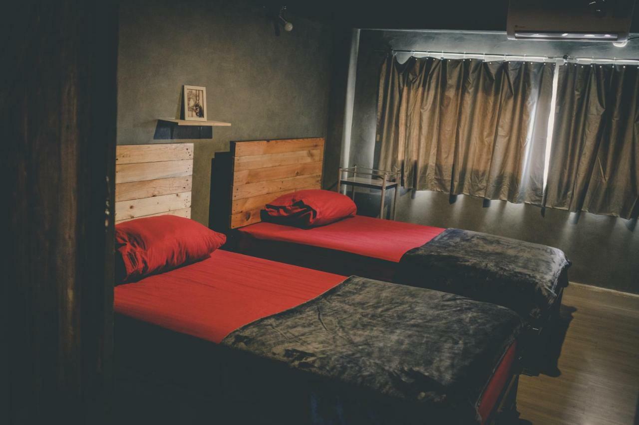 The Beds Ever Hostel (Adults Only) Banguecoque Exterior foto