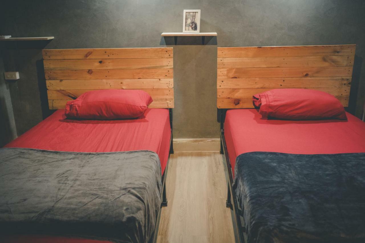 The Beds Ever Hostel (Adults Only) Banguecoque Exterior foto