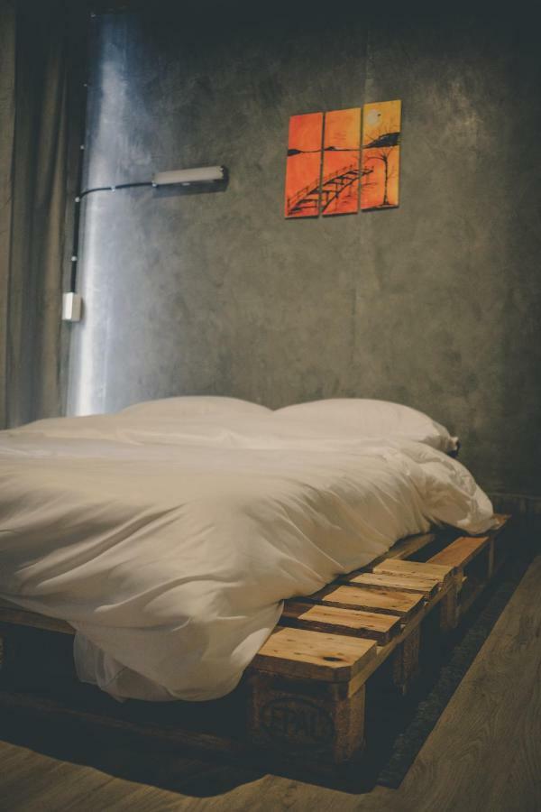 The Beds Ever Hostel (Adults Only) Banguecoque Exterior foto